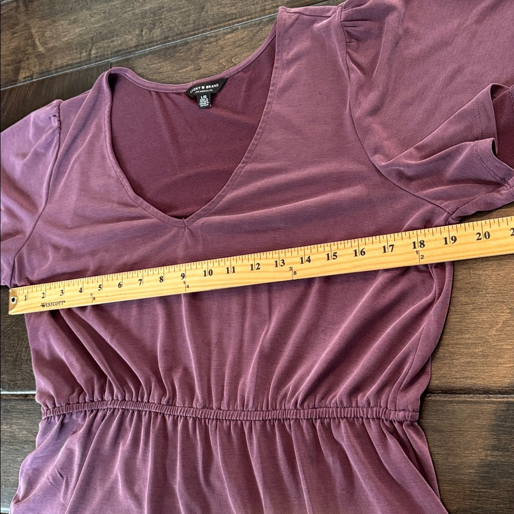 ❤️3/$30 Lucky Brand V-Neck Plum Top - Picture 7 of 8
